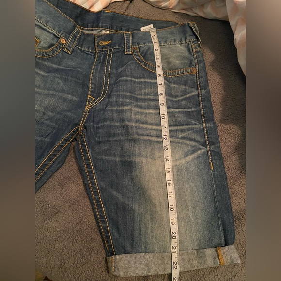 True Religion shorts - Picture 5 of 5
